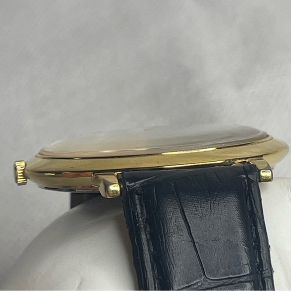 VTG Mickey Mouse Watch by Lorus Large Face Moving Hands New Battery Walt Disney - Picture 5 of 12